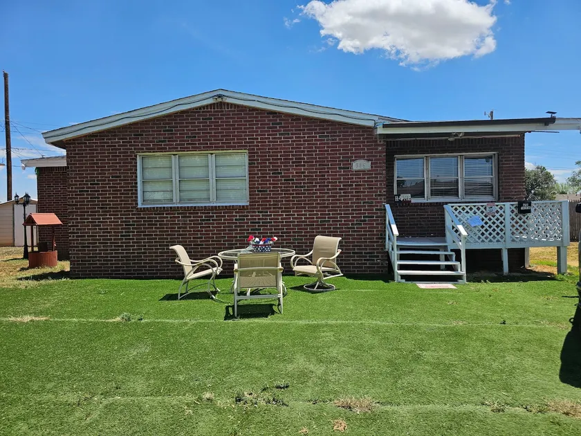 Moses Home - Image 1