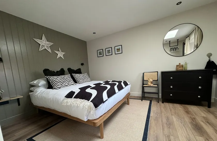 Nᴼ 21 Beautiful Cosy Modern Traditional Cottage - Image 1