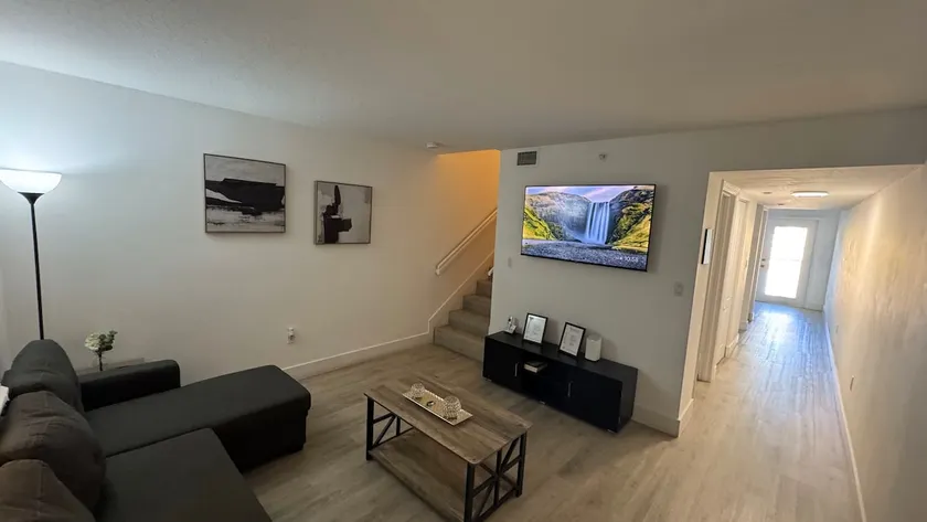 Apartment in Miami 2 bedrooms and 2.5 bathrooms. - Image 1