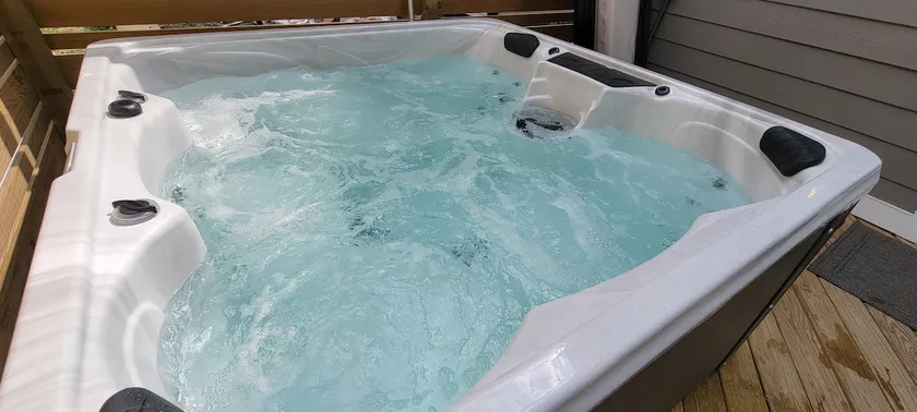 Fountain Square Luxe w/ Hot Tub - Image 1