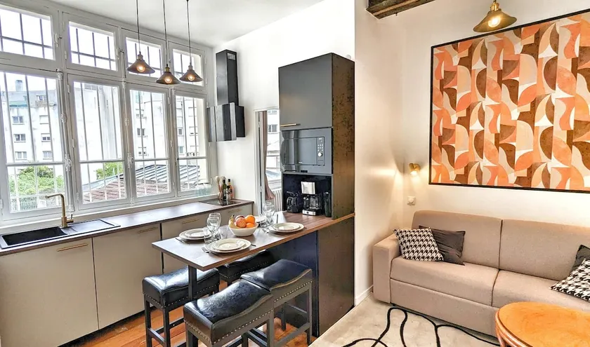 Bouret - 4P / 1BR - cozy apt Buttes-Chaumont - Image 1