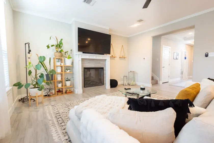Modern W Dallas Retreat | 3BR • 15 Min DTX - Image 1