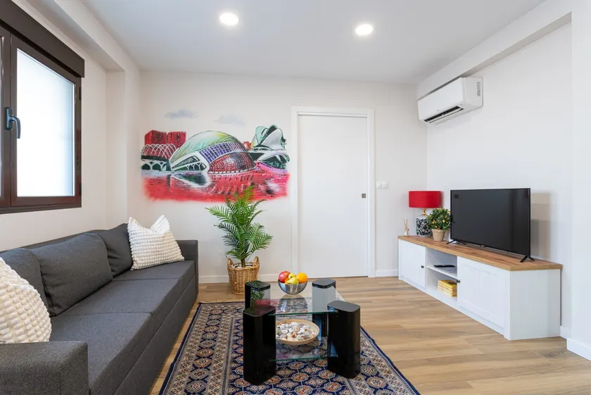L'Hemisfèric Apartment. La Ciutat Apartments - Image 1