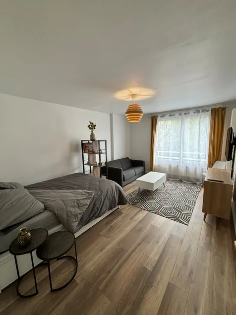 Cozy studio in the heart of Evry-Courcouronnes - Image 1