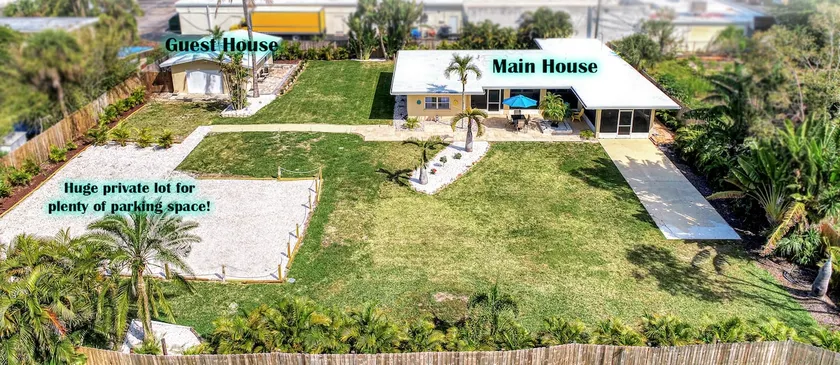 You get 2 homes! Beach house w/bonus guest house! - Image 1