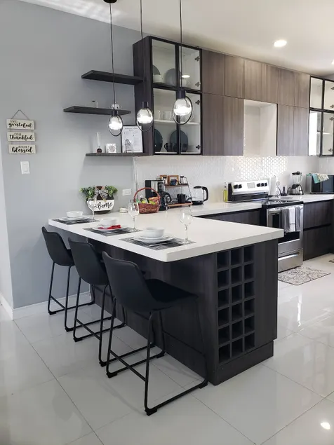 Spacious 2BR apt in upscale Manor Park, Kingston - Image 1