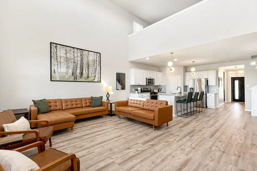 Kyle Family Retreat · 4BR · 5 Beds · 3 Baths - Image 1