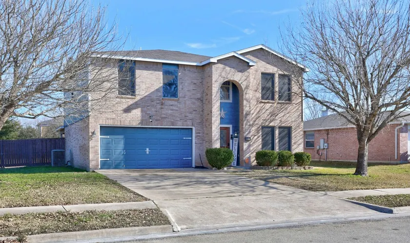 Huge Home near Family Water Park- Fully Stocked - Image 1