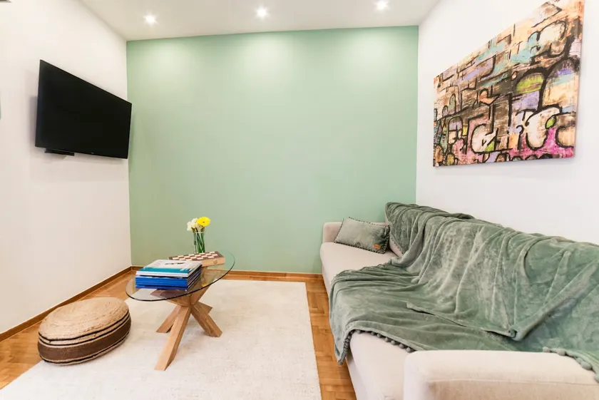 Mary's Haven Apt near metro station and Acropolis - Image 1