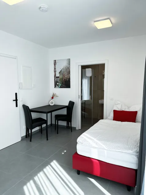 Grazora - Budget Twin Room 6 - Image 1