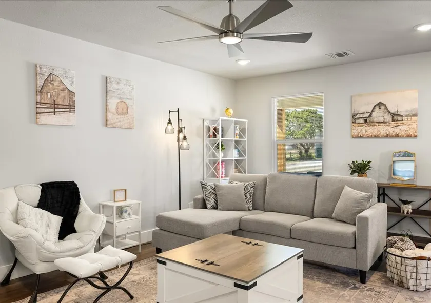 3 bedroom, 2 bath house, sleeps 6+, baby bed B - Image 1