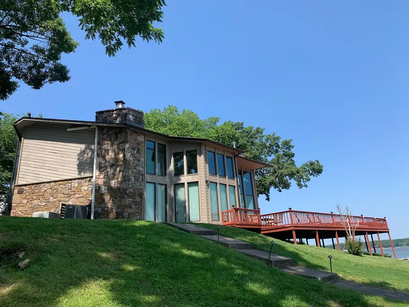Waterfront w/ Pvt Dock! 6 Bed/4 Bath, Sleeps 18! - Image 1
