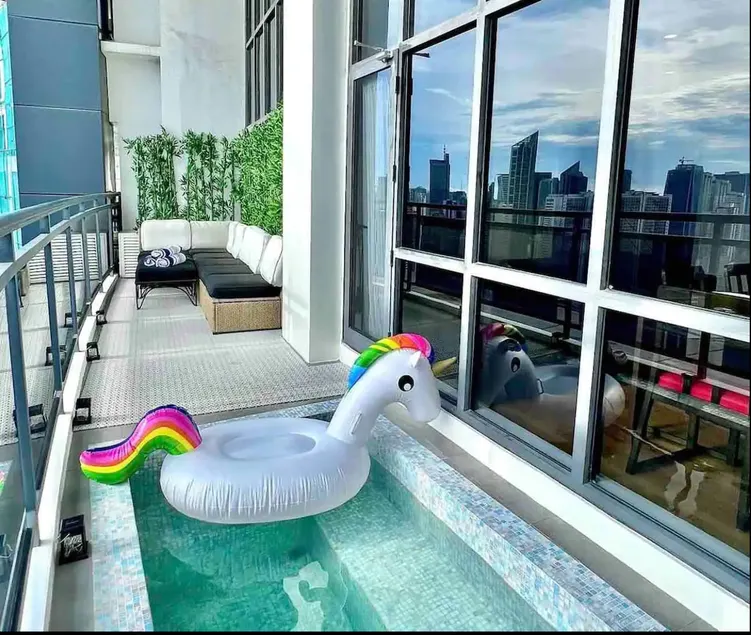 Private pool! 3BR @ Milan w/ 65” TV & Netflix - Image 1