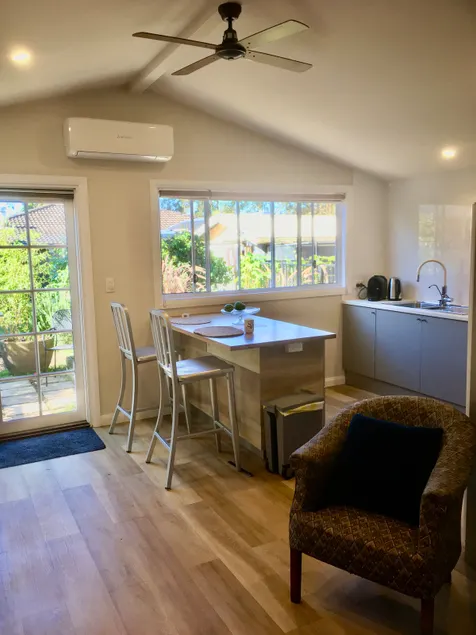 King Bed/Private Garden Flat/ Quiet/Kitchen - Image 1