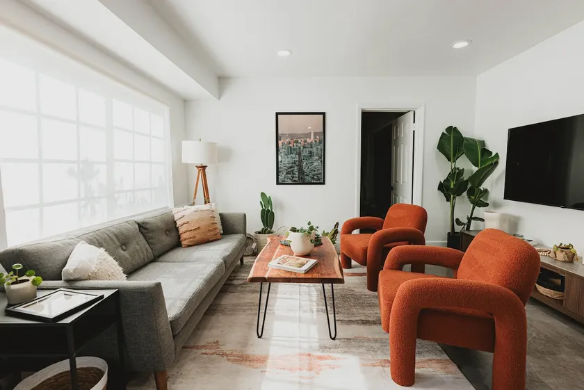 Miami Retreat | FREE Parking & Prime Spot! - Image 1