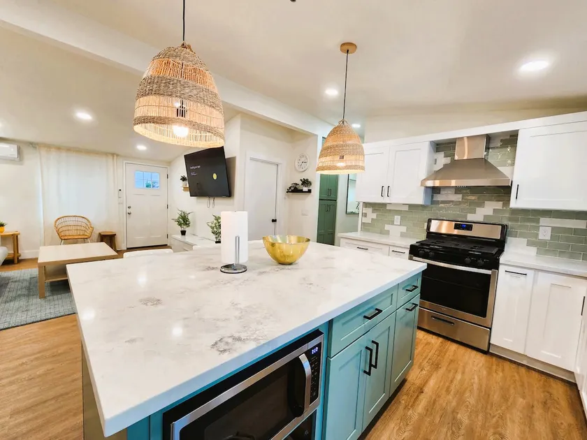 Spacious REMDL house 3BR/2BA min from Disneyland - Image 1