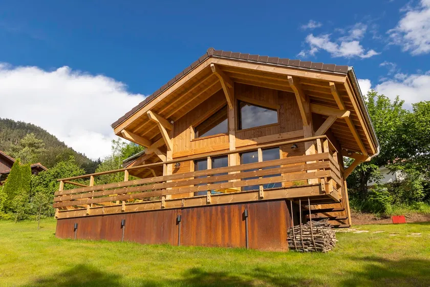 the horse cabin - Image 1
