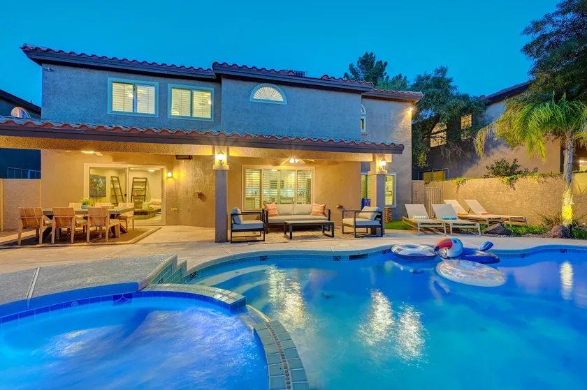 Gorgeous 6BR with Pool and Spa - Image 1