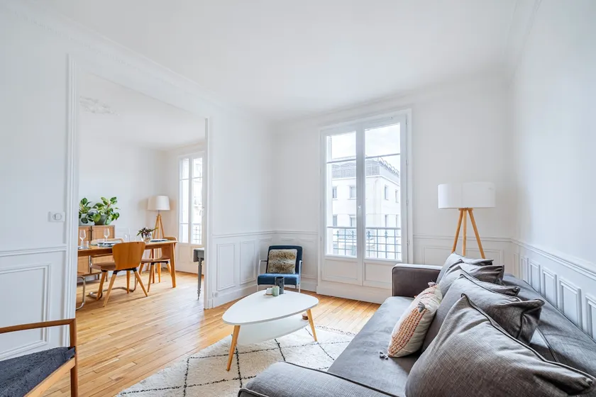 Charming bright 10 min from the center of Paris - Image 1