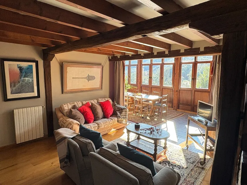 Suzanne & Richard Aparment - Image 1