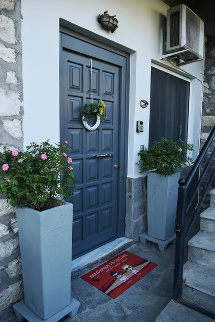 Elichrysos GuestHouse Konitsa - Image 1