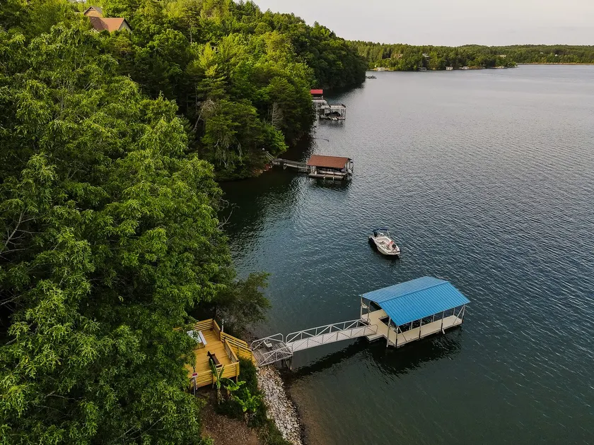 Dockside Delight @Lake James - Image 1