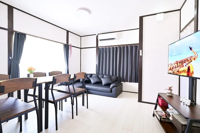 [Entire house] Suzuka City, accommodates up to 9 people | 15 minutes to the racetrack, free parking - Image 1