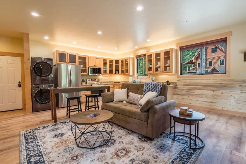 Entire Place | King Bed | Luxury Near Glacier Park - Image 1