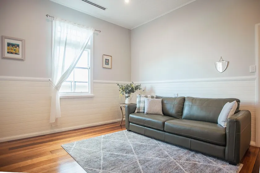 Cottage on Dangar - Image 1