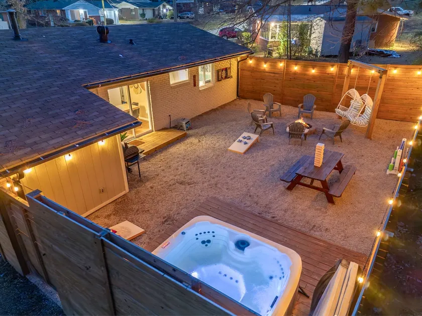 The Fitzgerald • Hot Tub • Fire Pit • BBQ • Games - Image 1