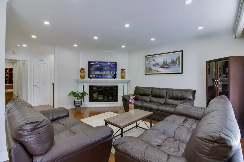 Beautiful House In Scarborough - Image 1