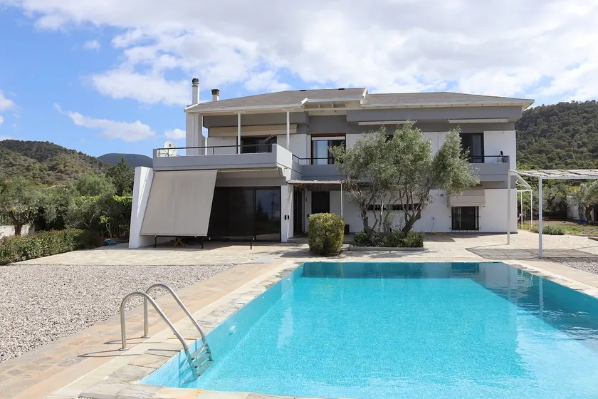 Turquoise Villa Loutraki - Image 1