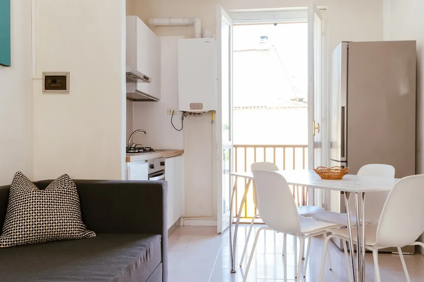 peach apartment - Image 1