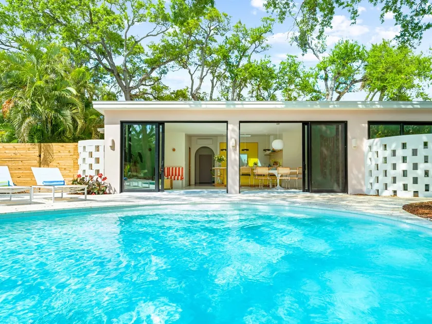 Walk to Beach & to the Best of Vero! Private Pool - Image 1