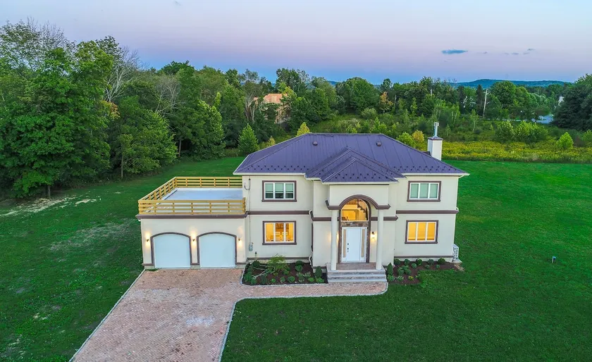 Luxurious New Countryside Home - Image 1
