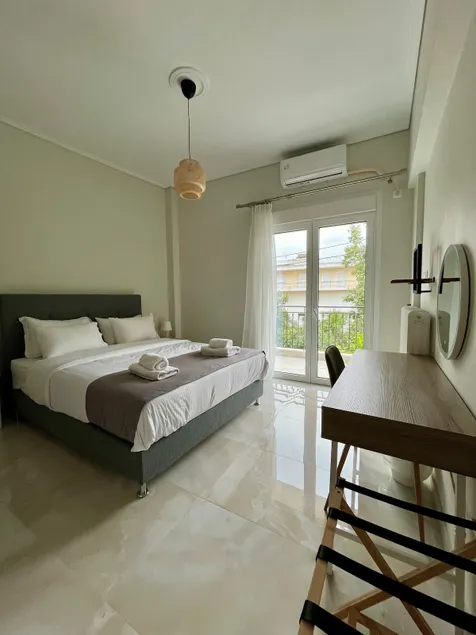 Modern & cozy apartment 1 minute from the metro - Image 1
