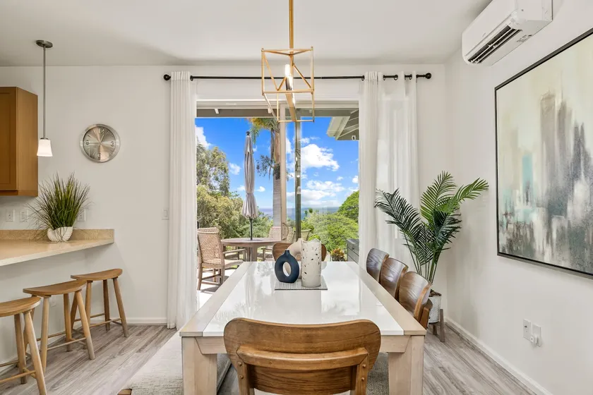 Island Retreat: 2 Master Suites|Ocean & Mtn Views - Image 1