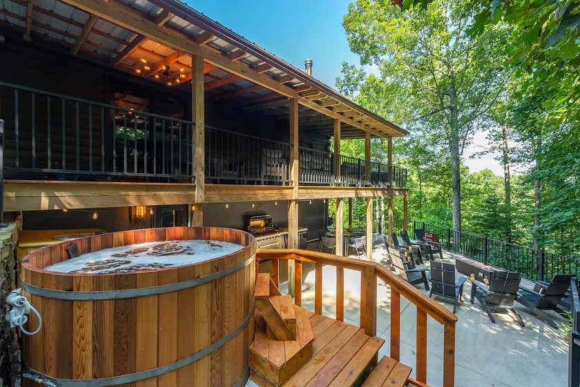 Mountain Views, Cedar HotTub, Yoga, Game Room - Image 1
