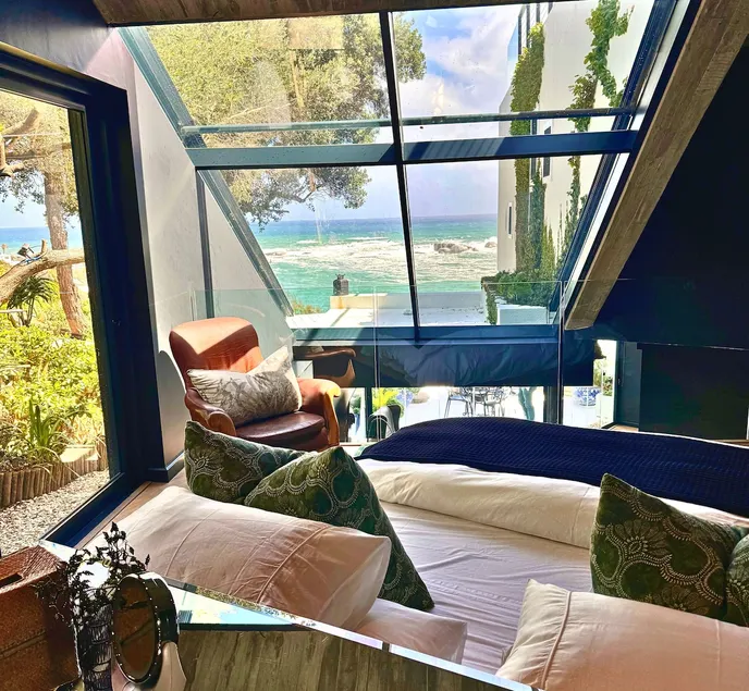 Magnificent Clifton Retreat with Unparalleled Ocean Views! - Image 1