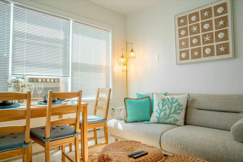 Bright & Beachy 1BR – Perfect for Couples & Solos! - Image 1