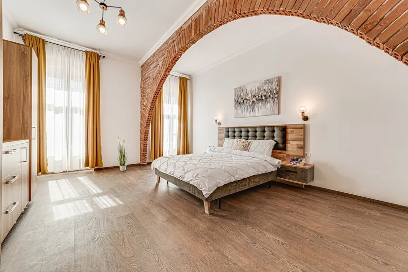 ARI Central Grand Apartment - Image 1