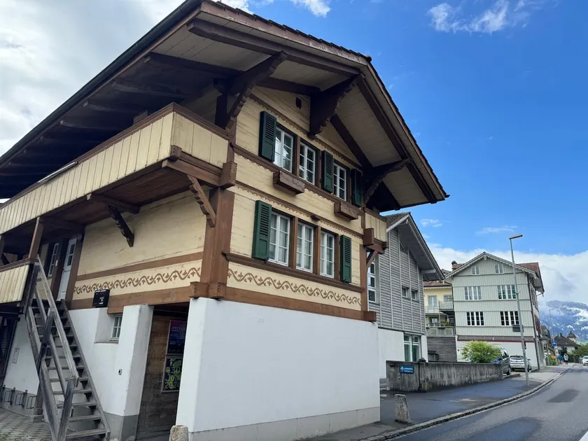 Chalet Studio Apartment with Aircon - Image 1
