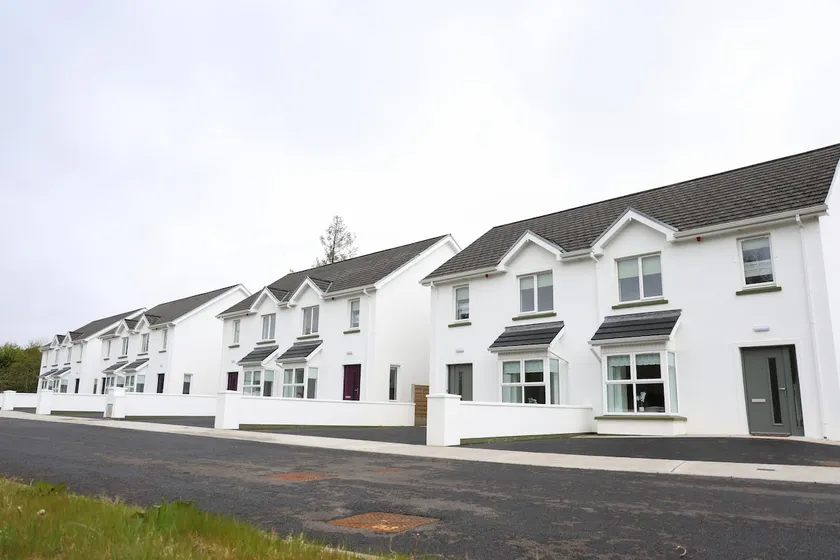 Ballintra 3 Bedroom Family Holiday Home - Near Rossnowlagh Surfing & Beach & Donegal Bay Golf - Image 1