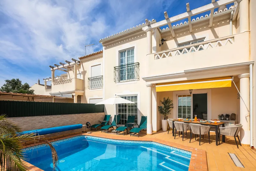 Beautiful townhouse in downtown Ferragudo - Image 1