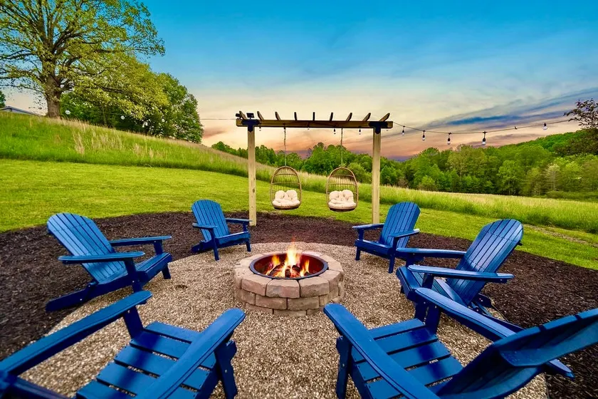 5 min. NRG | 3 min. Endless Wall Trail | Hot Tub - Image 1