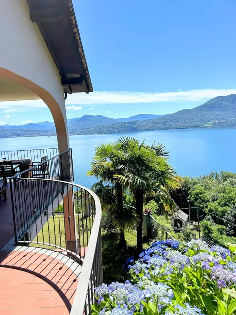 Lago Maggiore - Balcony with lake view & pool | 2 bedrooms - Image 1