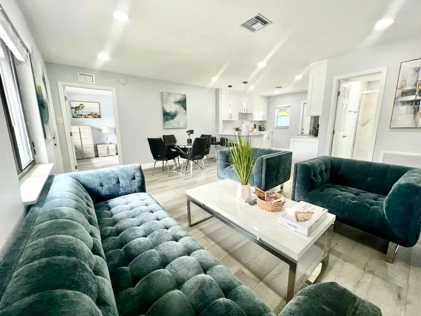Beautiful 3/2 Near West Palm & Palm Beach Gardens - Image 1