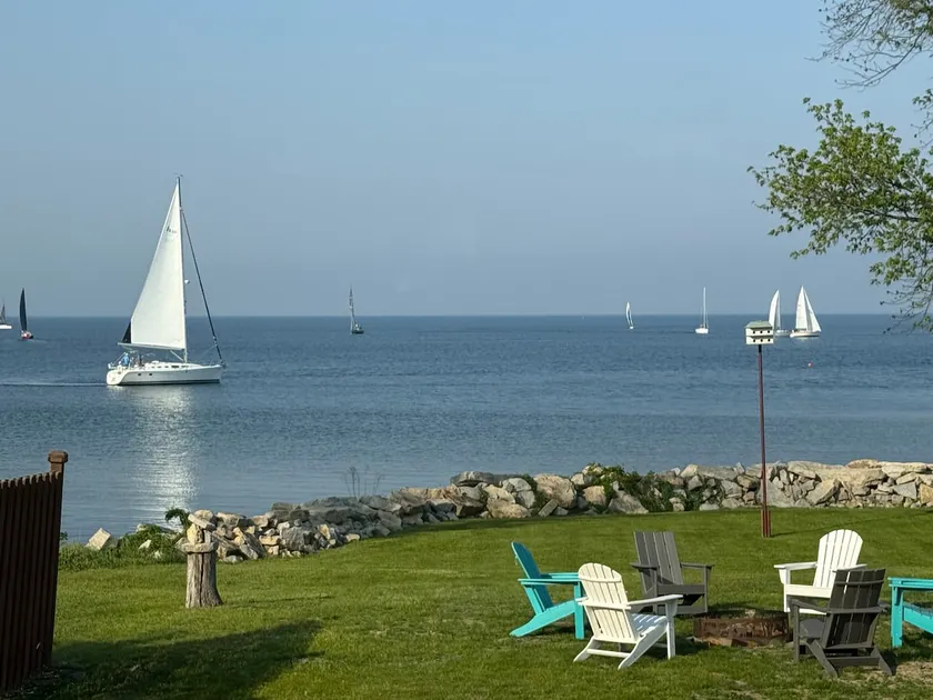Waterfront View Lake Michigan - Building Memories! - Image 1