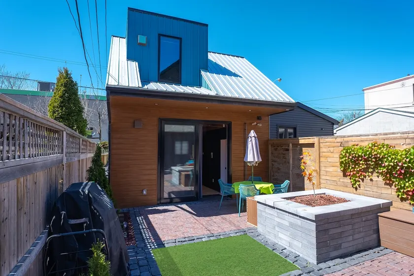 Junction Private Laneway Suite with Backyard - Image 1