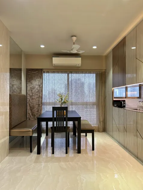 DownTown Apartment at Mahalaxmi Race Course. - Image 1
